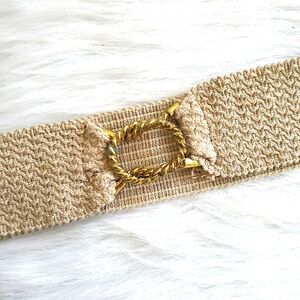 Vintage Unique Stretchy Elastic Tan Belt  textured gold 70’s style buckle 30"